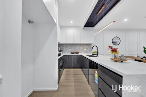 Property photo of 6 Kite Street Deanside VIC 3336