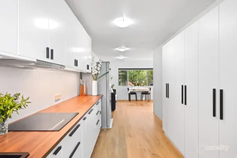 Property photo of 4/42 Ronald Street Wynnum QLD 4178