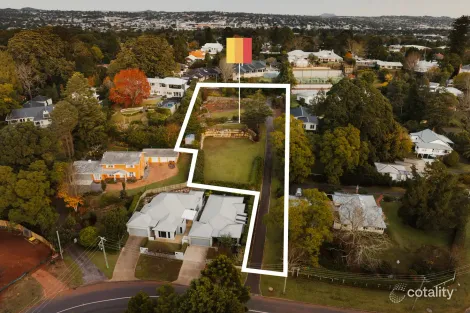 7-9 East St, East Toowoomba, QLD 4350