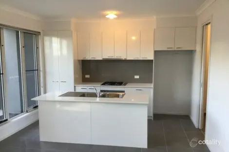 Property photo of 12 Pebblebeach Path Cranbourne VIC 3977