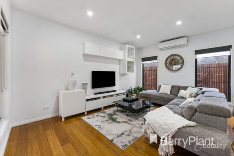 Property photo of 2/14 Mark Street St Albans VIC 3021