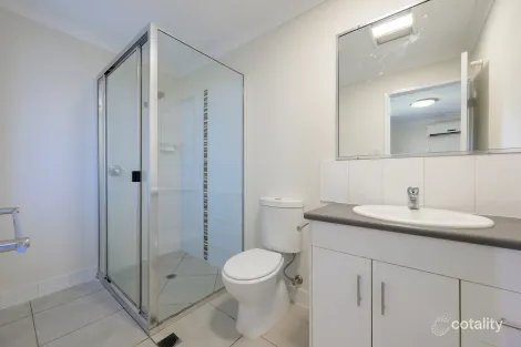 Property photo of 21 Bottlebrush Drive Kirkwood QLD 4680