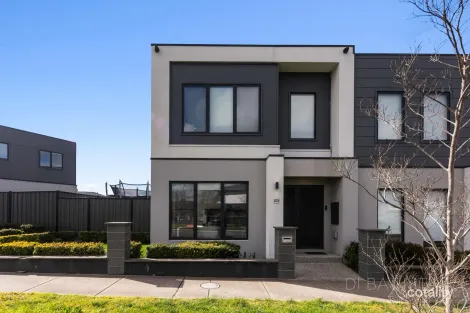 Property photo of 273 Marathon Boulevard Craigieburn VIC 3064