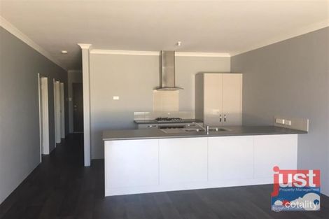 Property photo of 70 Paragon Loop Dalyellup WA 6230