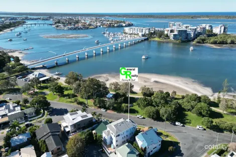 Property photo of 4/16 The Esplanade Paradise Point QLD 4216