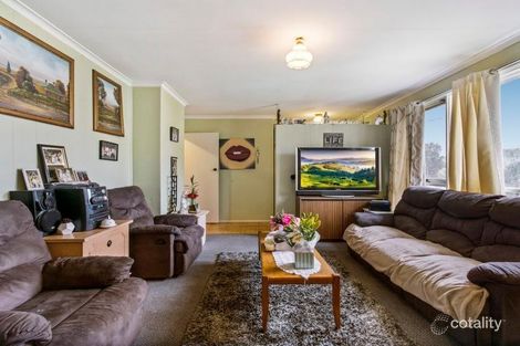 Property photo of 8 Jennifer Street Noble Park North VIC 3174