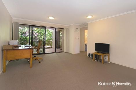 Property photo of 2/30 Vincent Street Indooroopilly QLD 4068