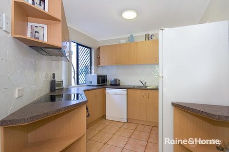 Property photo of 2/30 Vincent Street Indooroopilly QLD 4068