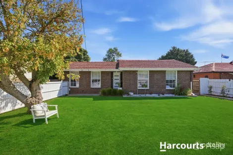 17 Carlisle Rd, Hallam, VIC 3803