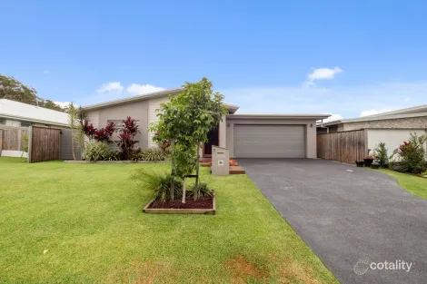 Property photo of 7 Red Gum Circuit Sapphire Beach NSW 2450