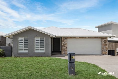 21 Breakwell Rd, Cameron Park, NSW 2285