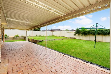 Property photo of 5 Woodlands Drive Glenmore Park NSW 2745