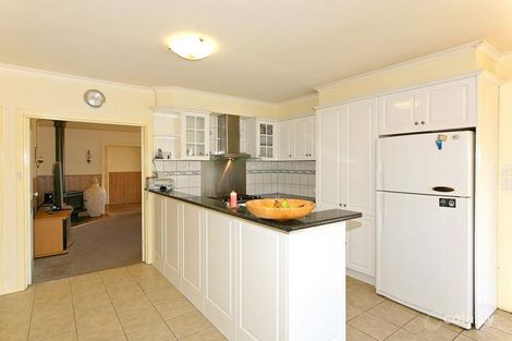 Property photo of 17 Basingstoke Road Mitcham VIC 3132