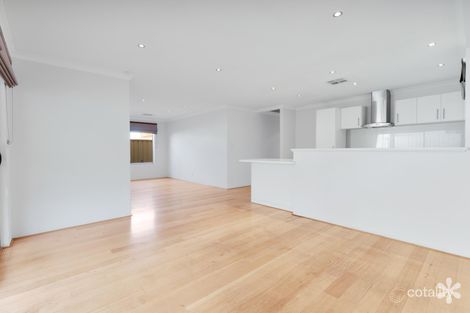 Property photo of 8 Peppermint Gardens Aubin Grove WA 6164