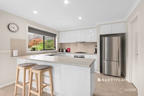 Property photo of 2 Chaucer Way Drouin VIC 3818