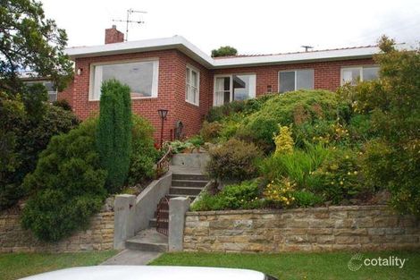 568 Churchill Ave, Sandy Bay, TAS 7005