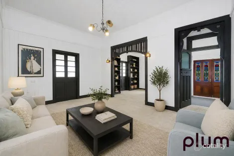 52 Rennie St, Indooroopilly, QLD 4068