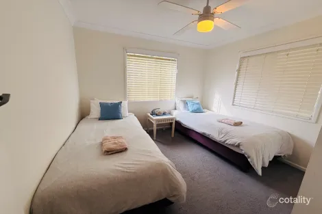 Property photo of 52 Limpus Street Urangan QLD 4655