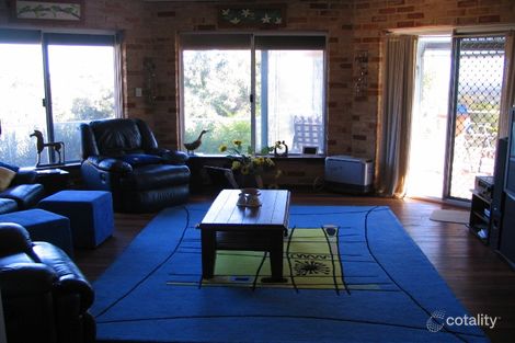 Property photo of 12 Linthorn Crescent Greenmount WA 6056