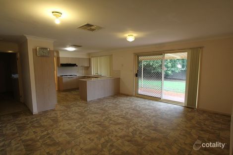 Property photo of 12 Frances Court Ashmont NSW 2650