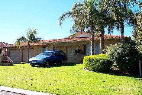 11 Woolerong Walk, Marangaroo, WA 6064