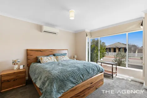 Property photo of 11 Essence Bend Atwell WA 6164