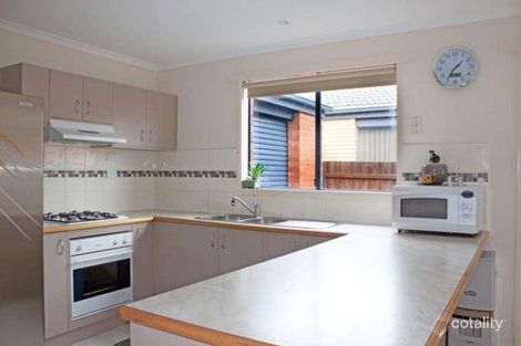 Property photo of 76 Central Road Hampton Park VIC 3976