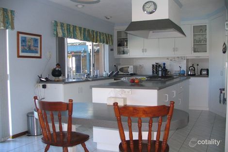 Property photo of 12 Linthorn Crescent Greenmount WA 6056