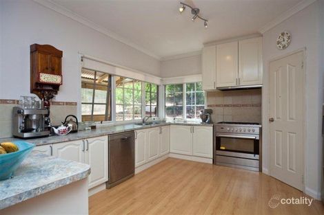 15 Hogan Rd, Darlington, WA 6070