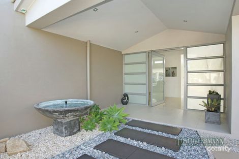 Property photo of 24 Seamount Quay Noosaville QLD 4566