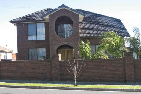 17 Devon Gr, Oakleigh, VIC 3166
