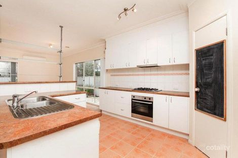 Property photo of 7 Braelands Close Caroline Springs VIC 3023