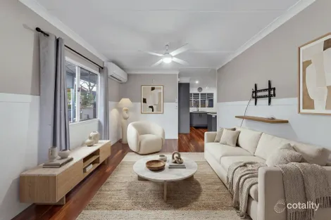 Property photo of 22 Grenadier Circle Ebbw Vale QLD 4304