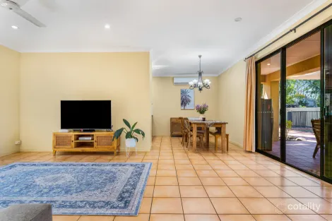 Property photo of 11 Shoreham Chase Arundel QLD 4214