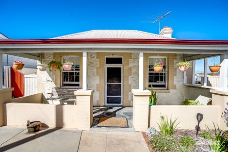 5 Hutchinson St, Goolwa, SA 5214