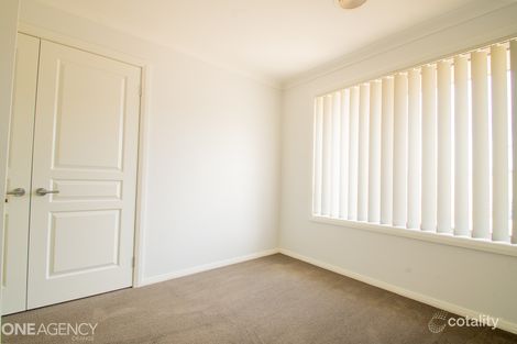 Property photo of 18 Mulhall Place Orange NSW 2800