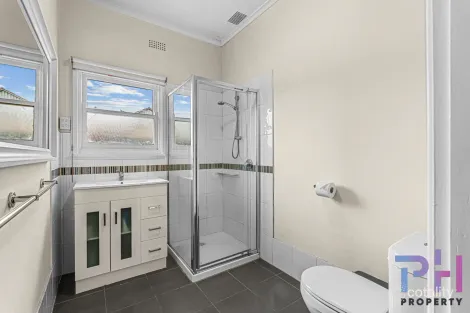 Property photo of 2 Churchill Avenue Flora Hill VIC 3550