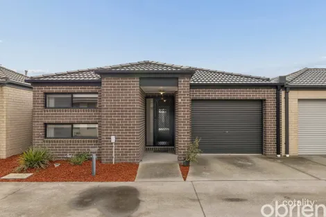 21 Renlik Cct, Cranbourne North, VIC 3977