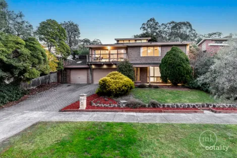 Property photo of 25 Nulgarrah Crescent Greensborough VIC 3088