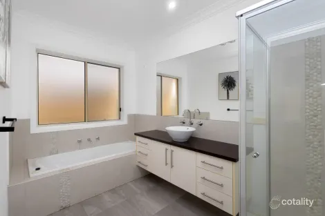 Property photo of 94 Queen Street Kangaroo Flat VIC 3555