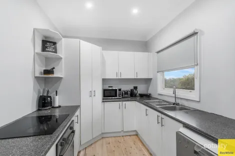 Property photo of 23 Tallawong Crescent Dapto NSW 2530