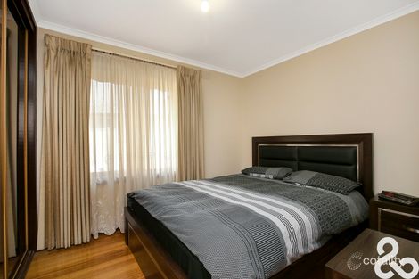 Property photo of 4 Midway Close Gladstone Park VIC 3043