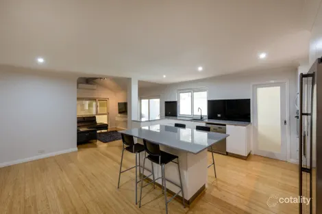 Property photo of 12 Oakapple Drive Duncraig WA 6023