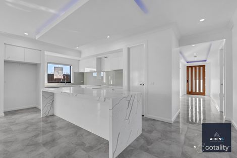 32 Grappenhall Ave, Strathtulloh, VIC 3338