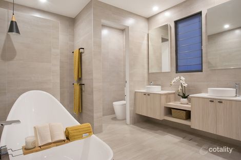 Property photo of 2/1 Helen Court Broadbeach Waters QLD 4218