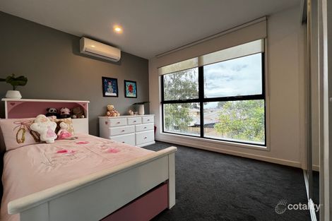 Property photo of 2/10 Wallabah Street Mount Waverley VIC 3149