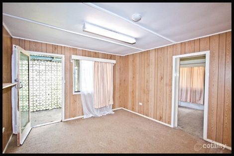 Property photo of 4 Spencer Road Mannering Park NSW 2259
