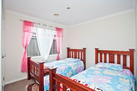 Property photo of 10 Sherrington Grange Derrimut VIC 3026