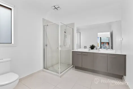 Property photo of 12 Capodanno Street Point Cook VIC 3030