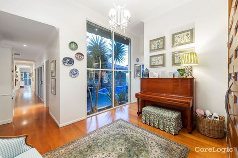 Property photo of 3141 Riverleigh Drive Hope Island QLD 4212